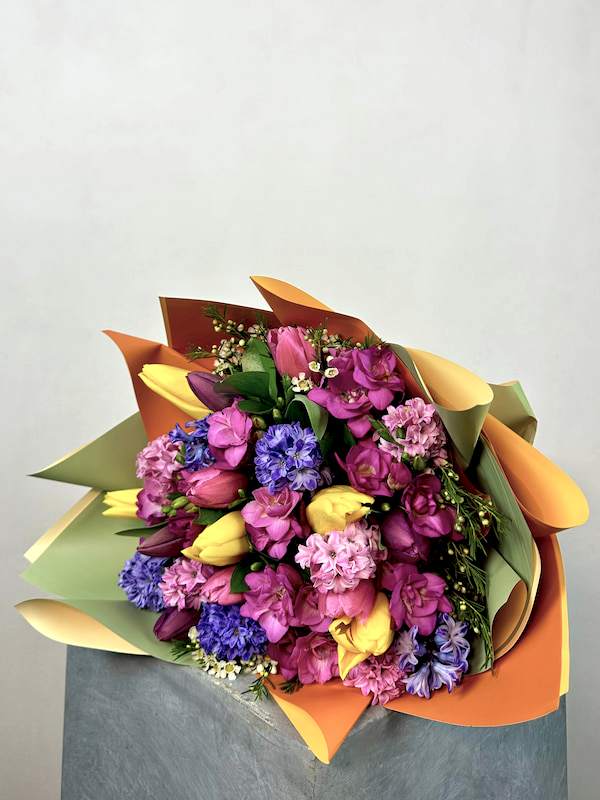 Beatrice Rengarenk Sümbül Lale Buketi