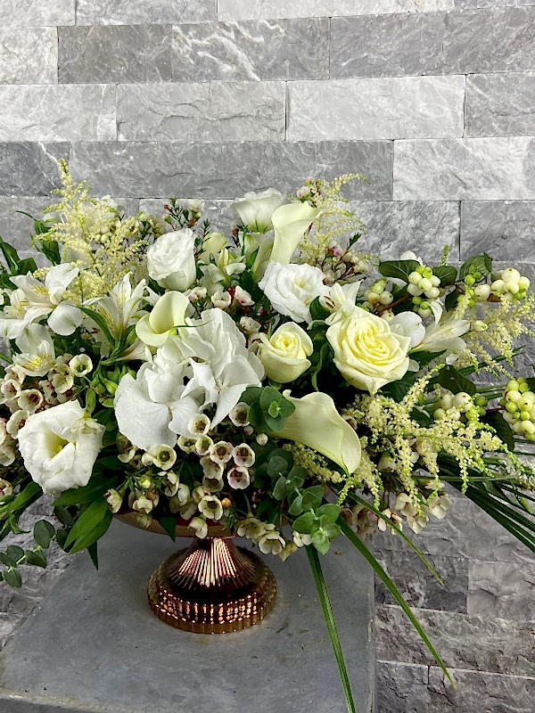 Calla Bronz Vazoda Beyaz Aranjman