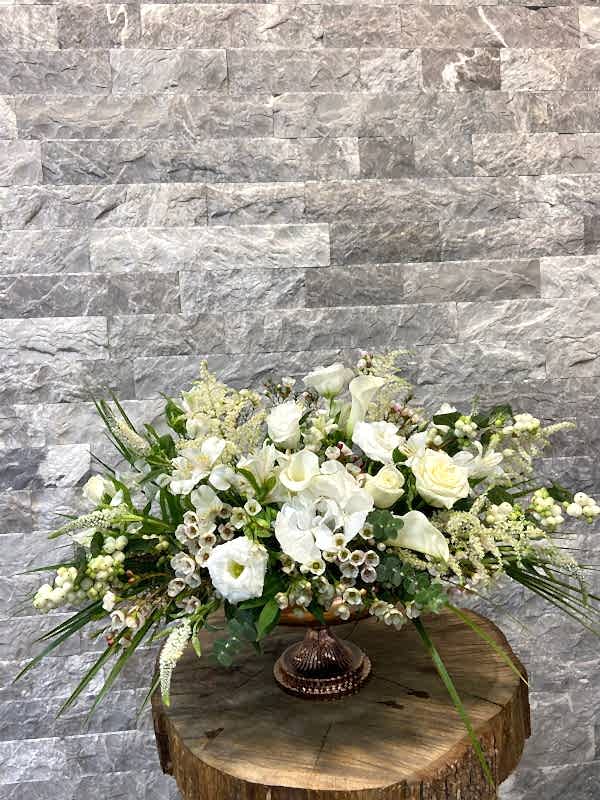 Calla Bronz Vazoda Beyaz Aranjman