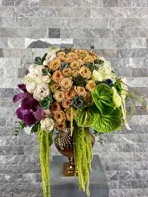 Dijon Bronz Vazoda Cappucino Gül Aranjman