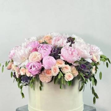 Pluffy Şakayık Kutu Aranjman