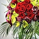 Ruby Deluxe Cam Vazoda Kırmızı Güller