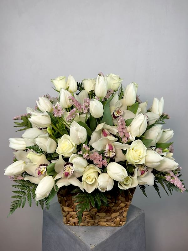 Hera Deluxe Sepette Beyaz Aranjman