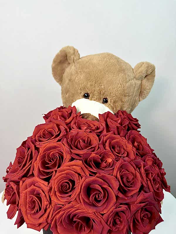 Peluş Ayıcıklı Kırmızı Güller Siyah Kutuda