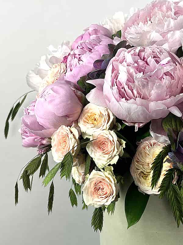 Pluffy Şakayık Kutu Aranjman