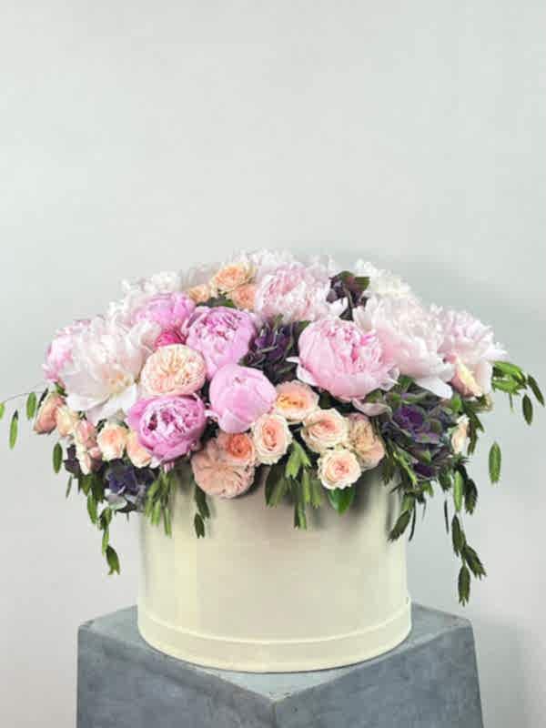 Pluffy Şakayık Kutu Aranjman