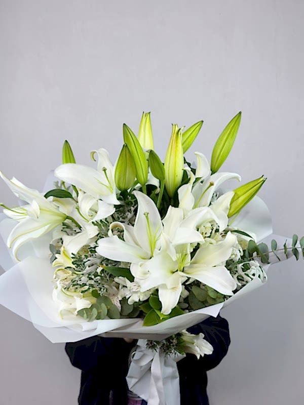 Phantom Beyaz Lilyum Buketi