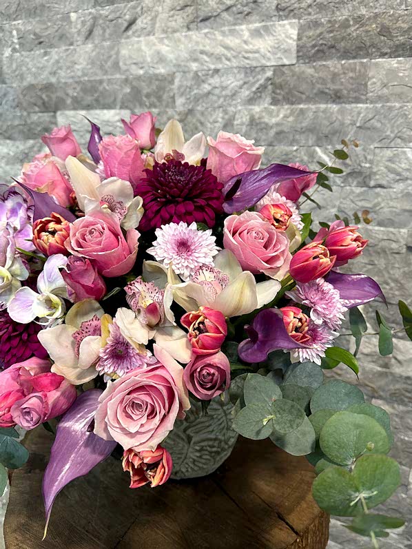 Taş Vazoda Lila Pembe Deluxe Aranjman