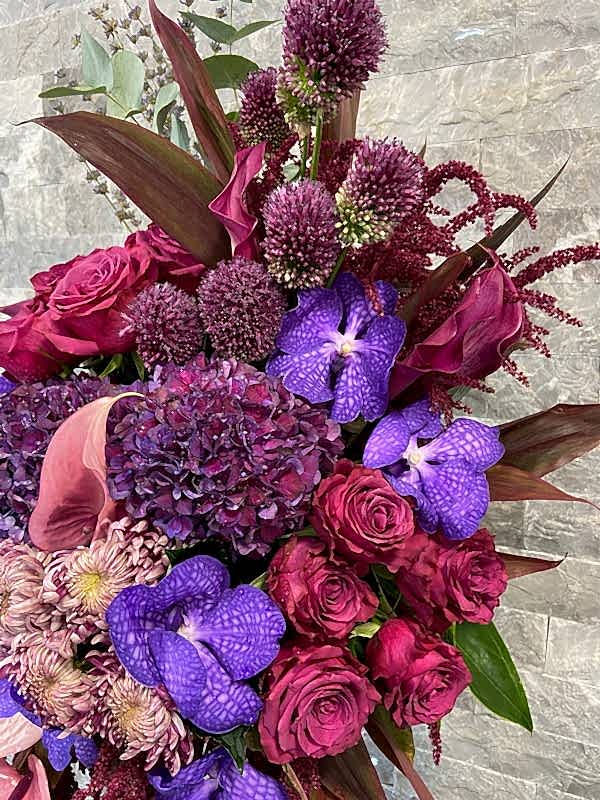 Carla Büyük Cam Vazoda Pembe Deluxe Aranjman