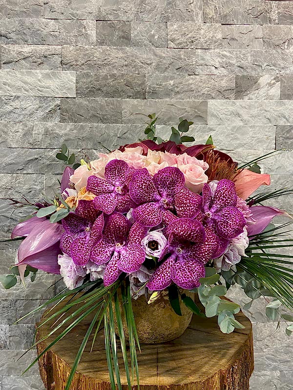 Gold Deluxe Vazo Pembe Vanda ve Güller