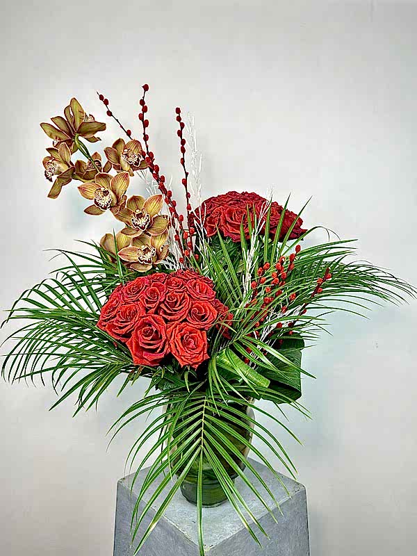 Red Roe Kırmızı Güller ve Cymbidium
