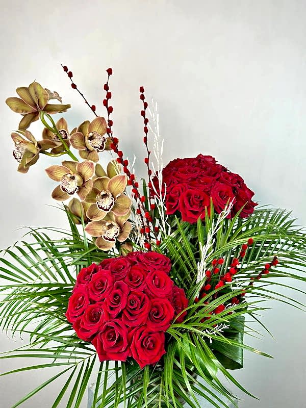 Red Roe Kırmızı Güller ve Cymbidium