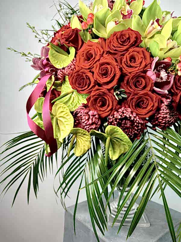 Ruby Deluxe Cam Vazoda Kırmızı Güller